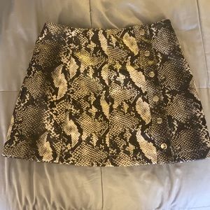 Urban Outfitters Snake Skirt Casual Skirt (Size S-P)